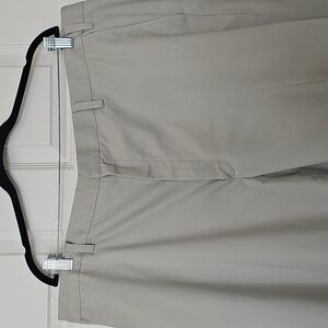 Enro Men's Tan Dress Pants Flat Front No Cuffs 44Wx30L Excellent Shape